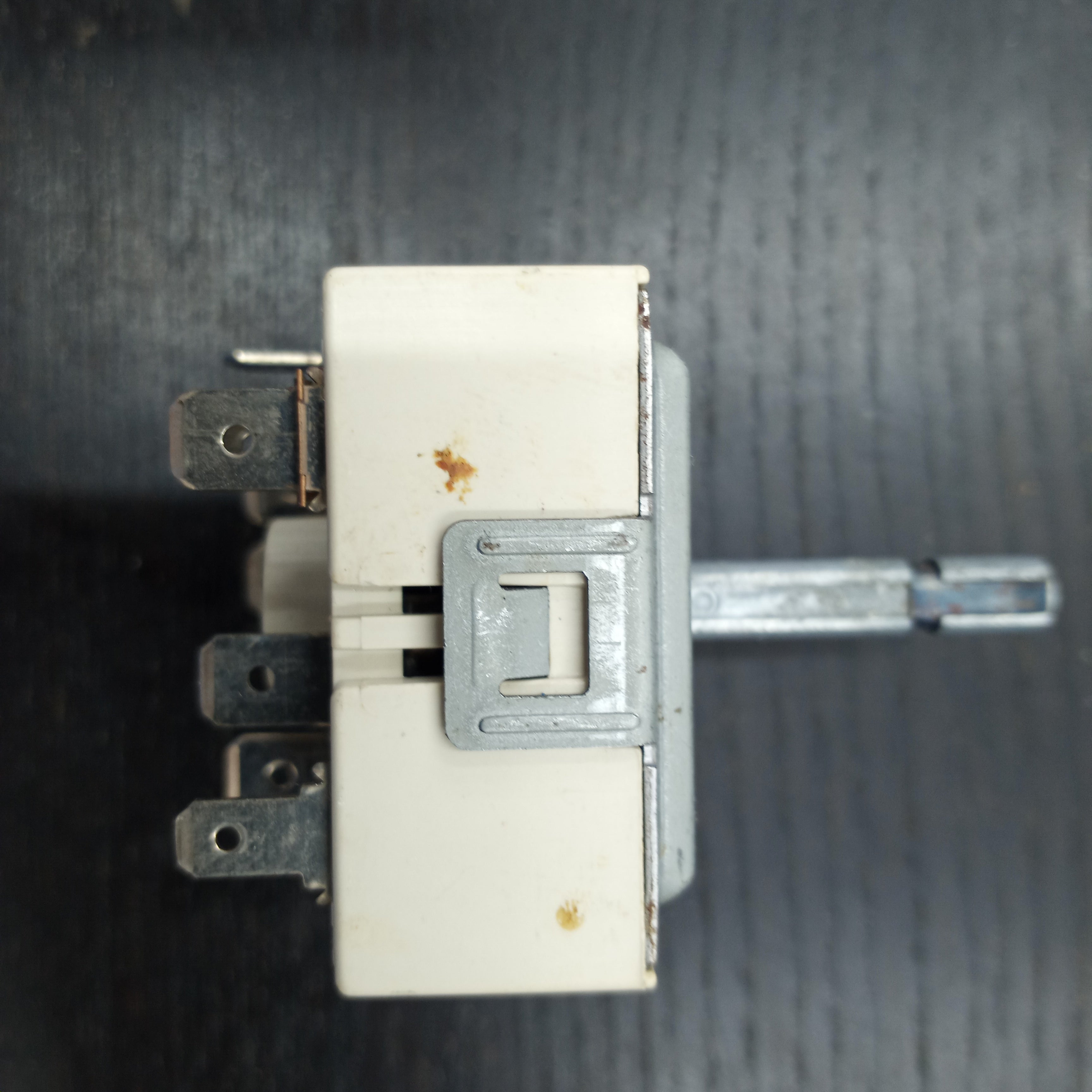 GE Range Dual Surface Element Control Switch WB24T10058 GE Range Dual Surface Element Control Switch WB24T10058